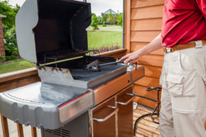 Cleaning the Grill Grates